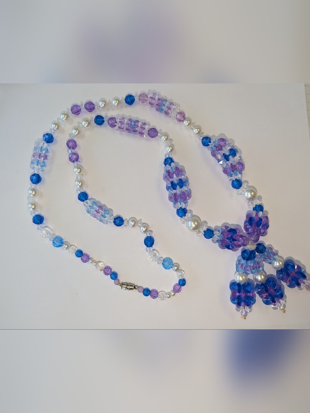 VTG PLASTIC & FAUX PEARLS NECKLACE
